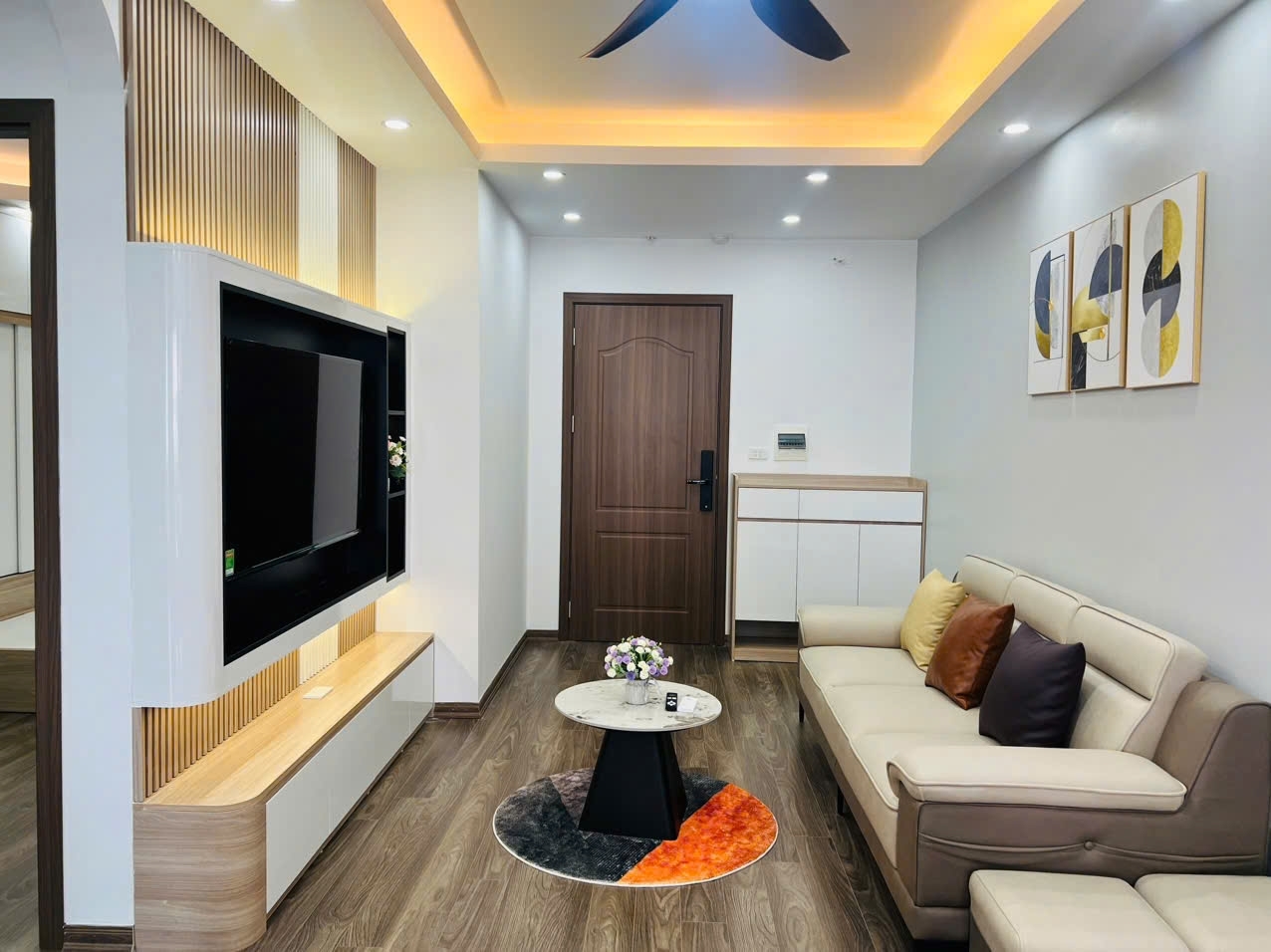 Bán căn hộ chung cư HH Linh Đàm Hoàng Mai 71m2 2 ngủ siêu đẹp giá chỉ nhỉnh 2 tỷ