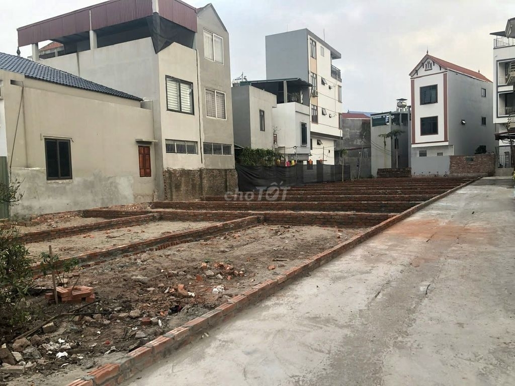 Bán đất Đức Thượng Hoài Đức 46m oto thông tứ tung chỉ 3.6 tỷ.