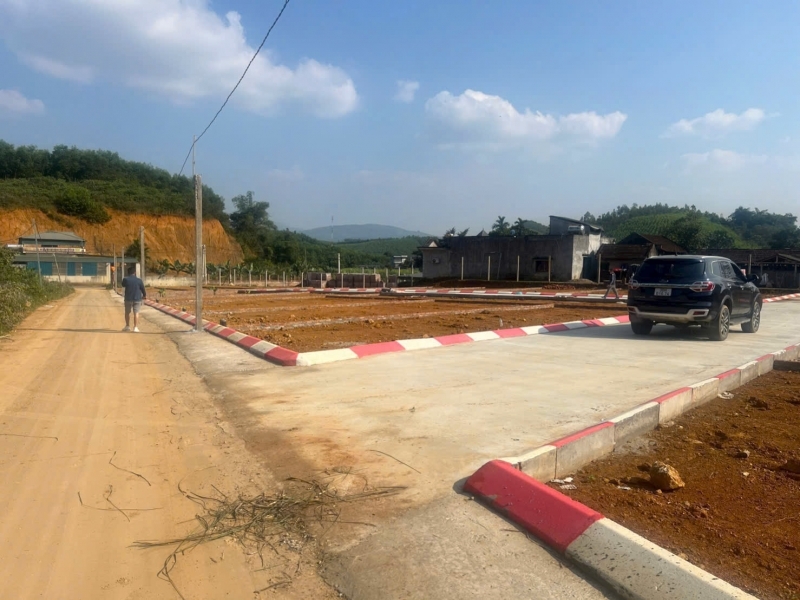 BÁN ĐẤT TẠI XÃ TINH NHUỆ 140M2 CHỈ NHỈNH 400 TRIỆU SỔ SẴN FULL TIỆN ÍCH