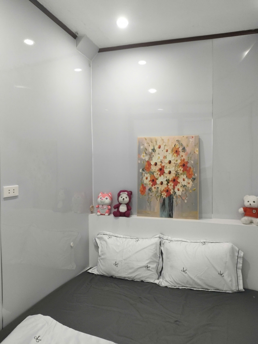 Bán gấp giá rẻ Minh Khai 42m/52m 6 tầng mặt tiền 1.4m/4.6m 12.9 tỷ.