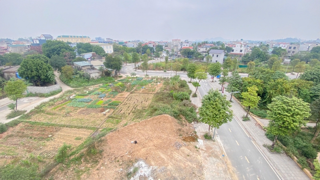 Bán gấp lô 86m2 sẵn sổ đỏ 2 mặt tiền giá đầu tư đất đô thị trung tâm TT Lương Sơn (BP sang sổ)