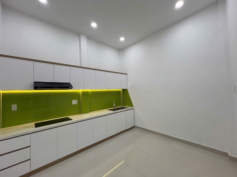 Bán nhà 1 trệt 2 lầu hẻm Hồ Xuân Hương phường Nha TrangDiện tích hiện sử dụng: 84 m2 Giá bán: 65