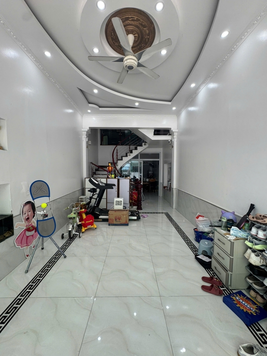 Bán nhà 4 tầng 52m2 lô 22 Lê Hồng Phong Ngô Quyền - Giá: 8x tỷ