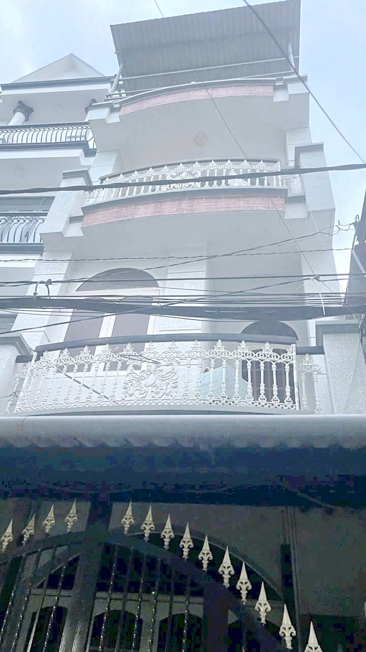 Bán nhà 4 tầng gần hẻm xe hơi đường Âu Dương Lân P.3 Quận 8