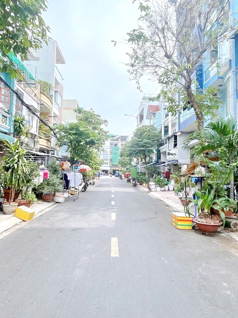 Bán nhà 4 tầng mặt tiền đường số gần chợ Phạm Thế Hiển P.4 Quận 8