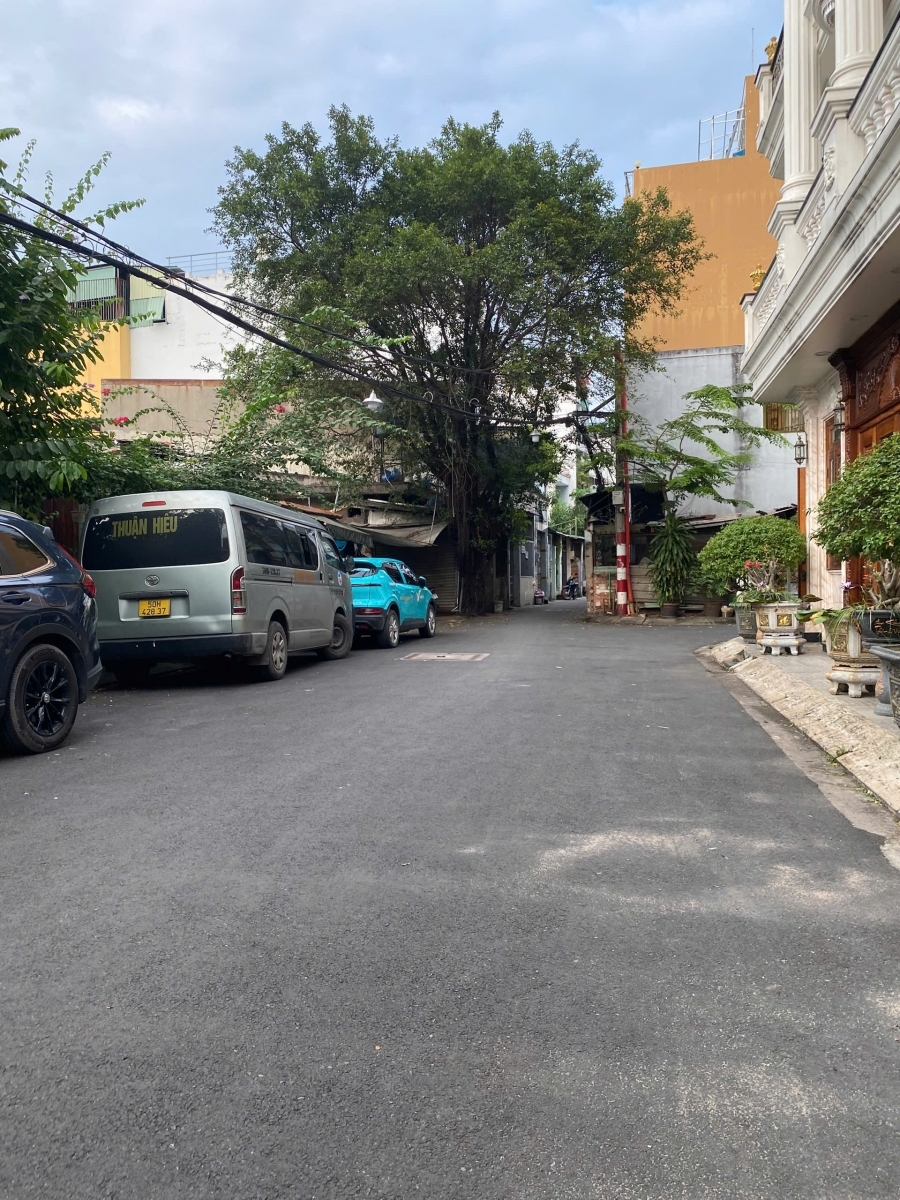 BÁN NHÀ KHU VIP TÂN PHÚ – 3 TẦNG - HẺM Ô TÔ QUAY ĐẦU – GẦN ĐH CÔNG THƯƠNG & AEON MALL – CHỈ 6 TỶ