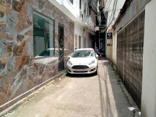 Bán nhà ngõ Hòa Bình - Hà Đông 50mx4 tầng phân lô ô tô đỗ cửa 4.6 tỷ.