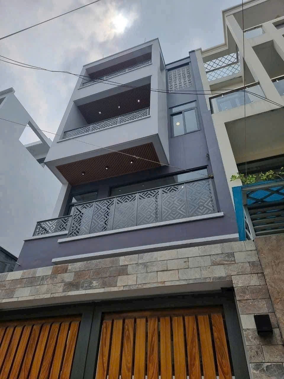 BIỆT THỰ MINI CÓ HẦM – ĐƯỜNG 10M KDC HIỆP THÀNH CITY – GIÁ CHỈ 125 TỶ TL