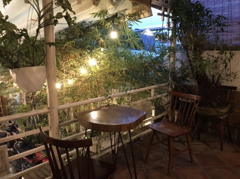 Cần cho thuê mặt tiền rộng tiện kinh doanh quán cà phê quán ăn