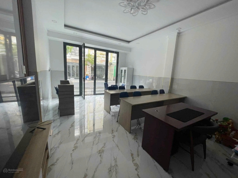 Cần Nhượng lại căn nhà vừa ở vừa KINH DOANH tại TP DĨ AN .