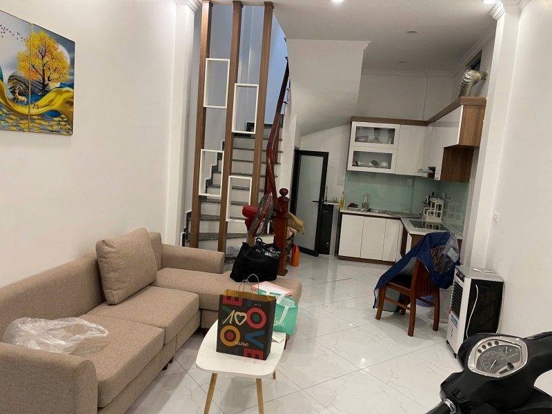 CC cần cho thuê nhà nguyên căn ngõ 96 Đại  Từ 35m2 x 5 tầng 3 ngủ khép kín 12 triệu/th