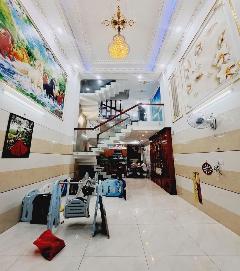Chỉ nhỉnh 7 tỷ có nhà HXH Lê Văn Quới Bình Hưng Hoà A Bình Tân 62m2 5 tầng 5 PN