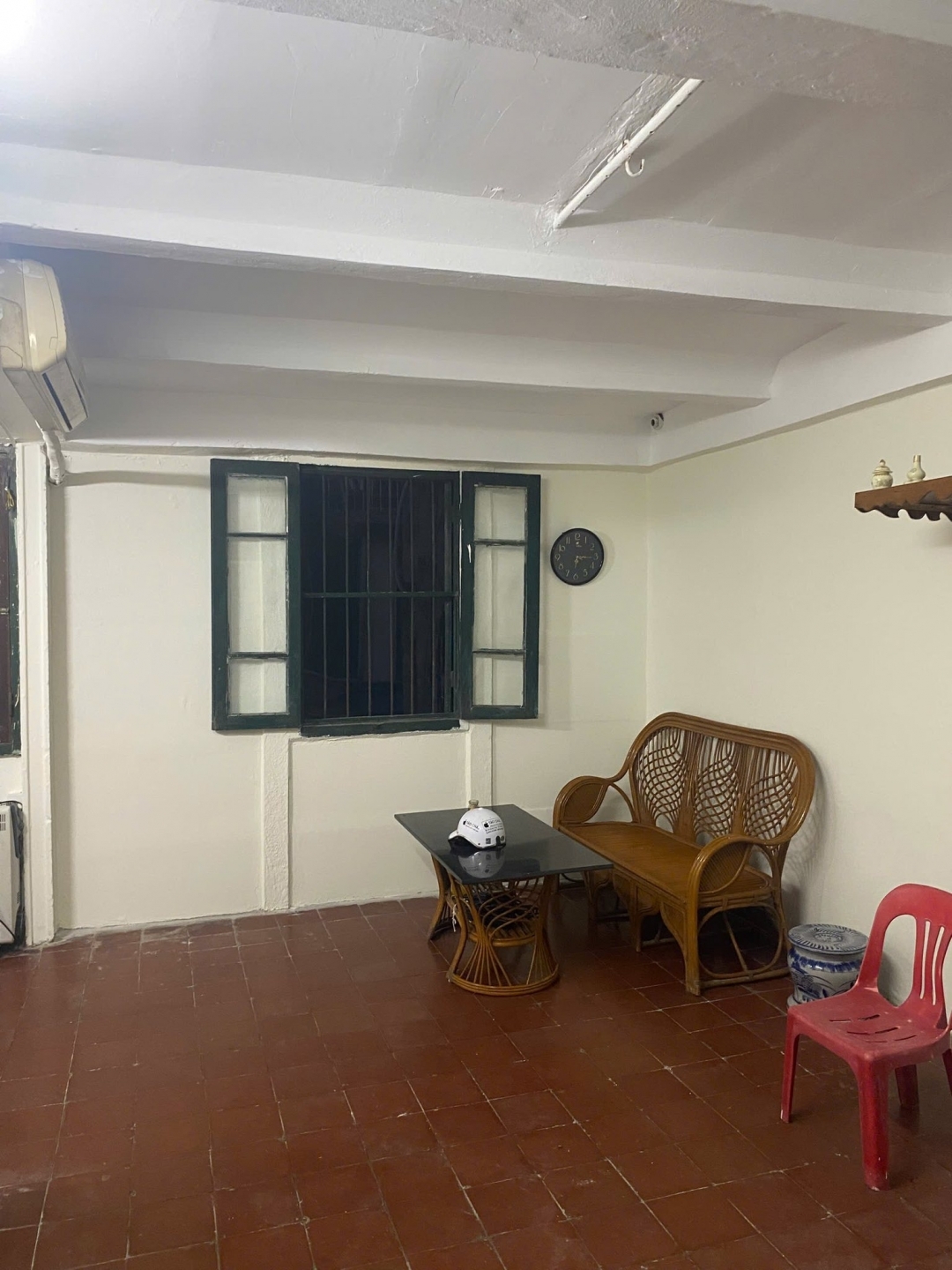 Cho thuê căn hộ Tập thể ngõ ô tô Phố Cát Linh DTSD 75m2 3 ngủ 7 triệu ở hộ gia đình