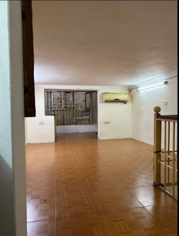 Cho thuê căn hộ Tập thể Tầng 2 Đường Thành 55m2 5.5 Triệu