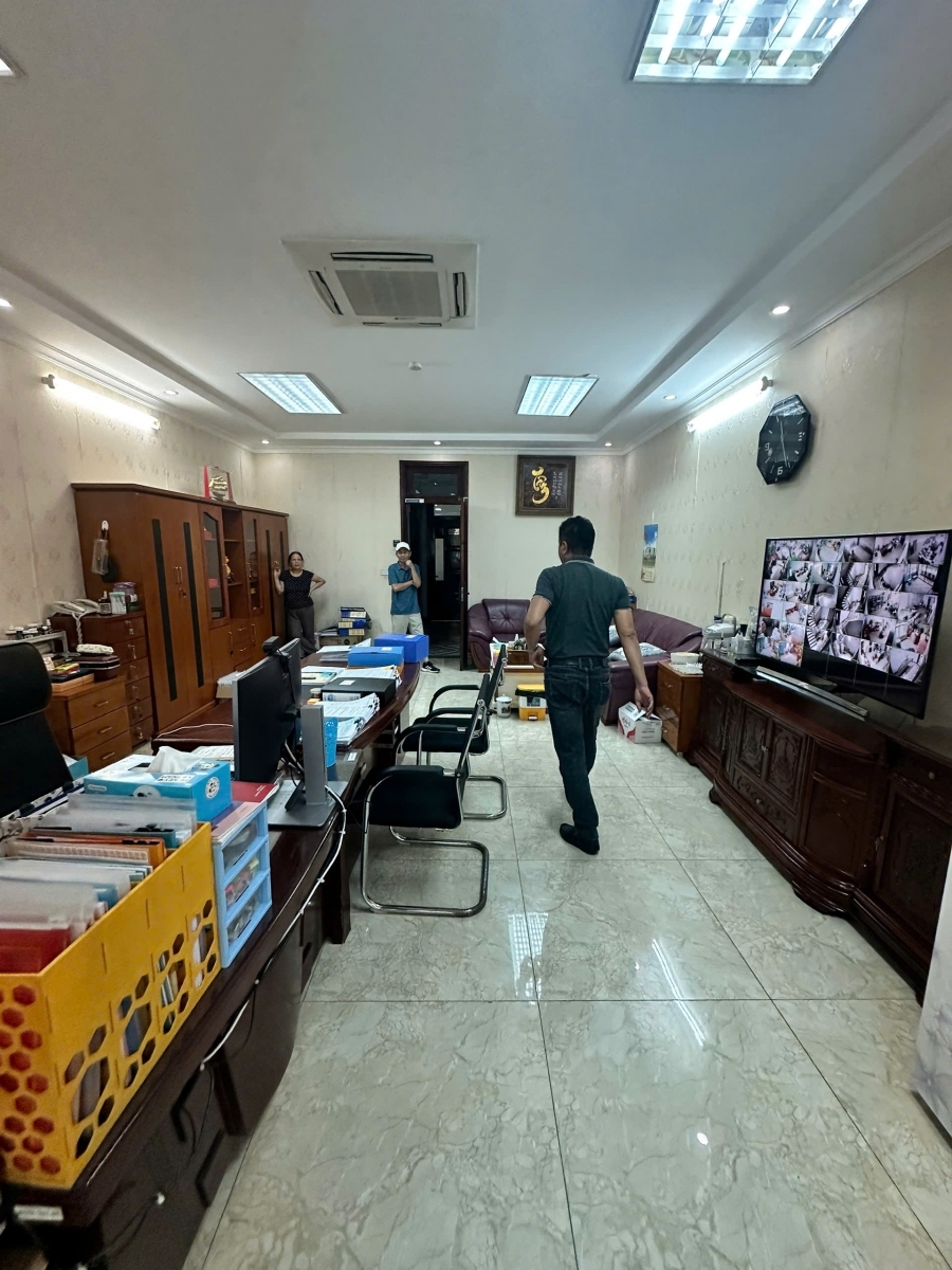 Cho thuê Mặt Phố Vũ Phạm Hàm 150m2 x 4 tầng mặt tiền 6m Phòng Khám Spa VP...