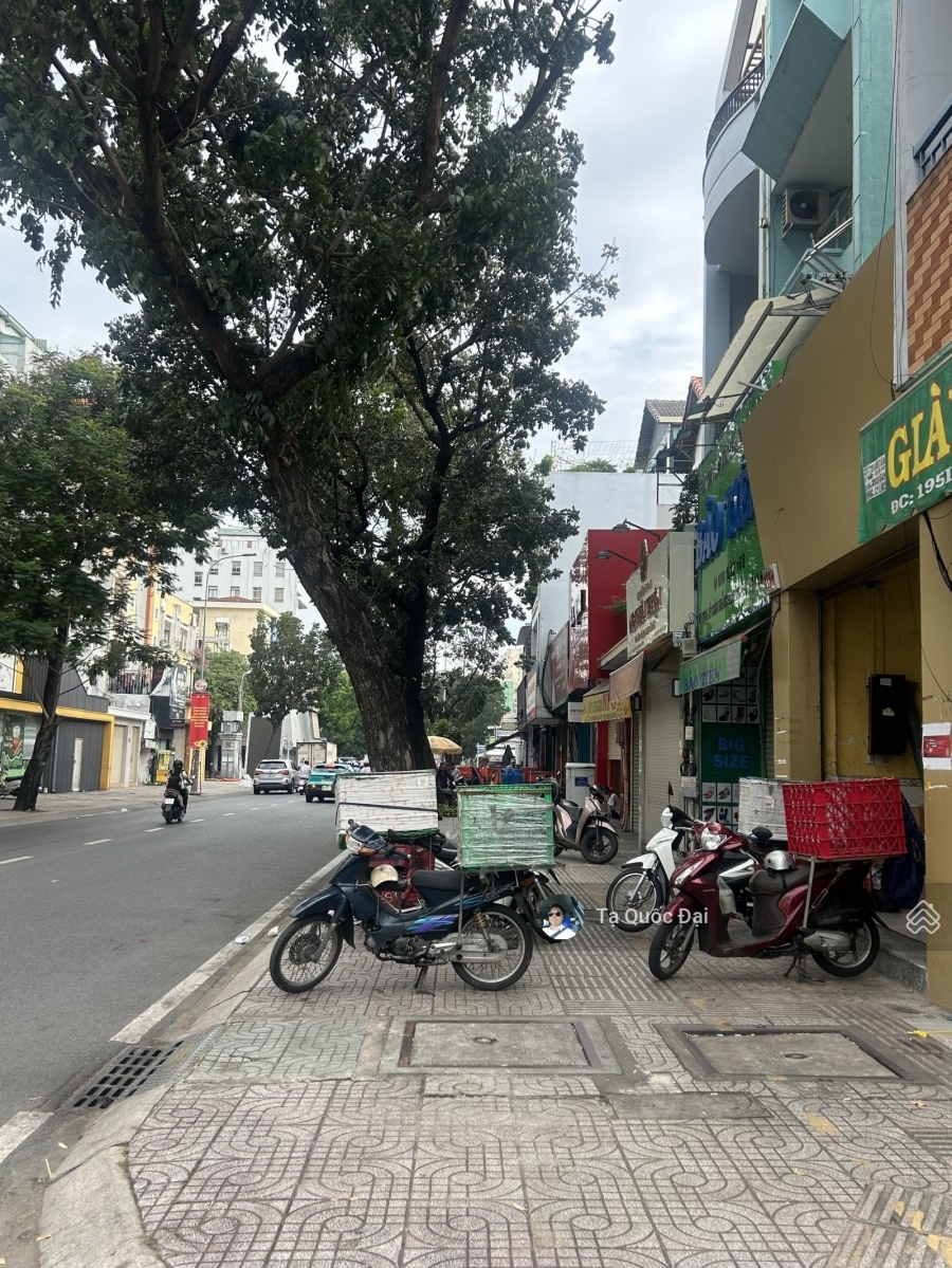 CHO THUÊ NHÀ MẶT TIỀN 201 LÝ CHÍNH THẮNG và 322 LÊ VĂN SỸ QUẬN 3