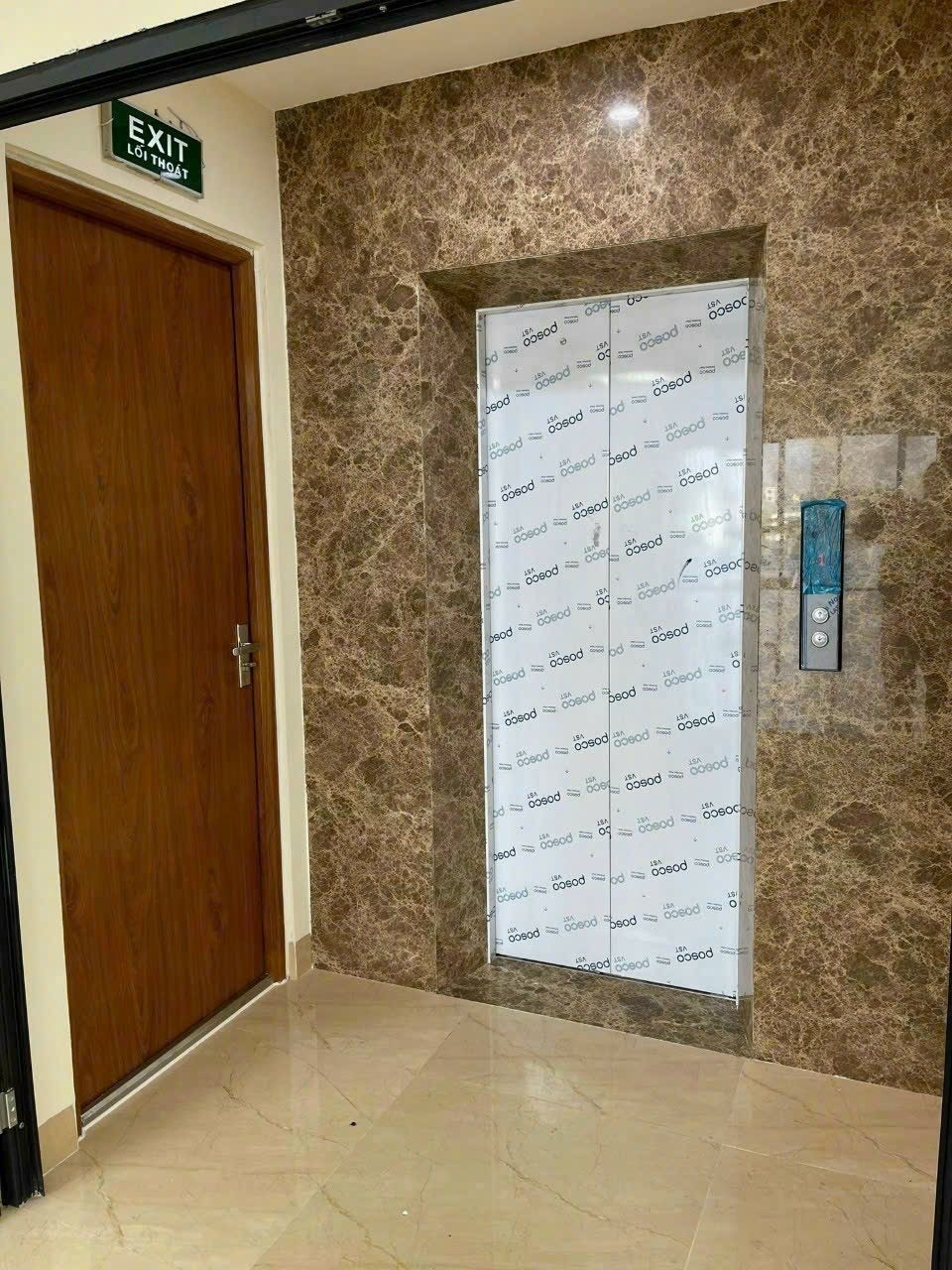 cho thuê nhà mới hai mặt tiền Phương Liệt 105m2x 4T vỉa hè 31 Tr