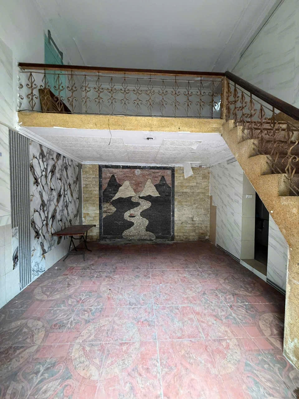 Cho thuê nhà MP Bùi Ngọc Dương 30m² x 3 tầng MT 6m 1PN 1WC 11 triệu