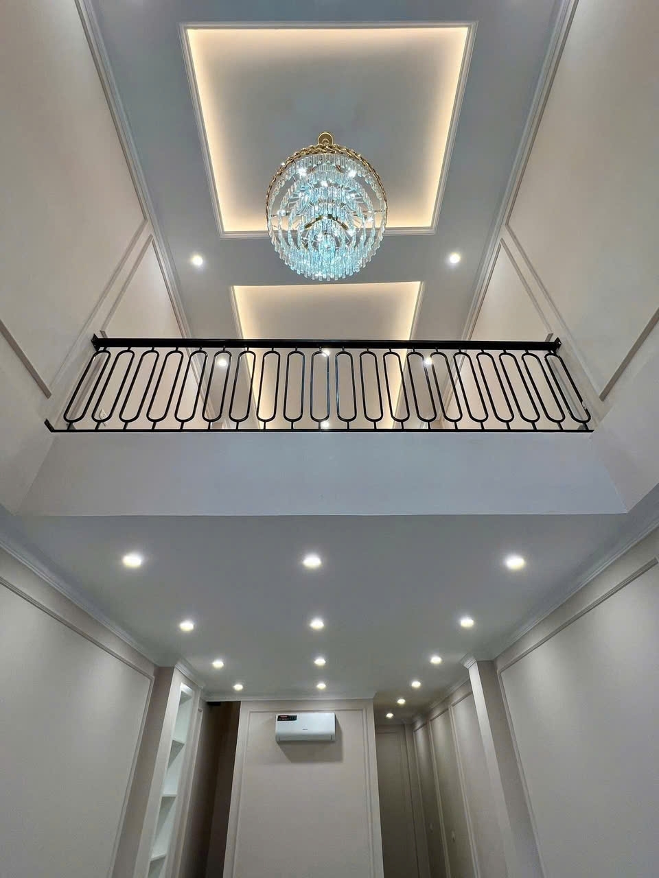 Cho thuê nhà Mp Khương Đình 45m2*7 tầng 6pn 6vs 30 Triệu