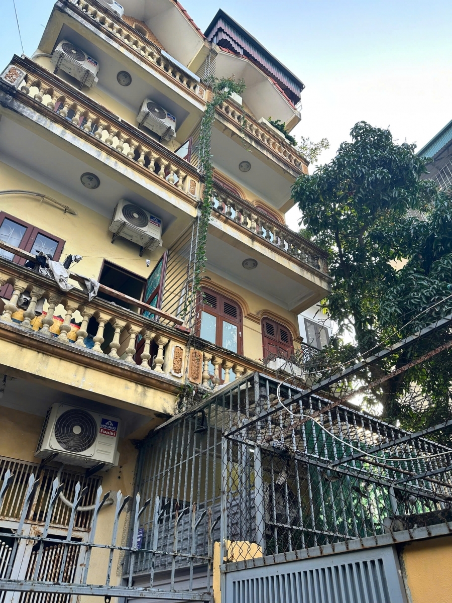 Cho thuê nhà ngõ 279 Hoàng Mai 4 tầng 45m² 5 PN 15 Triệu