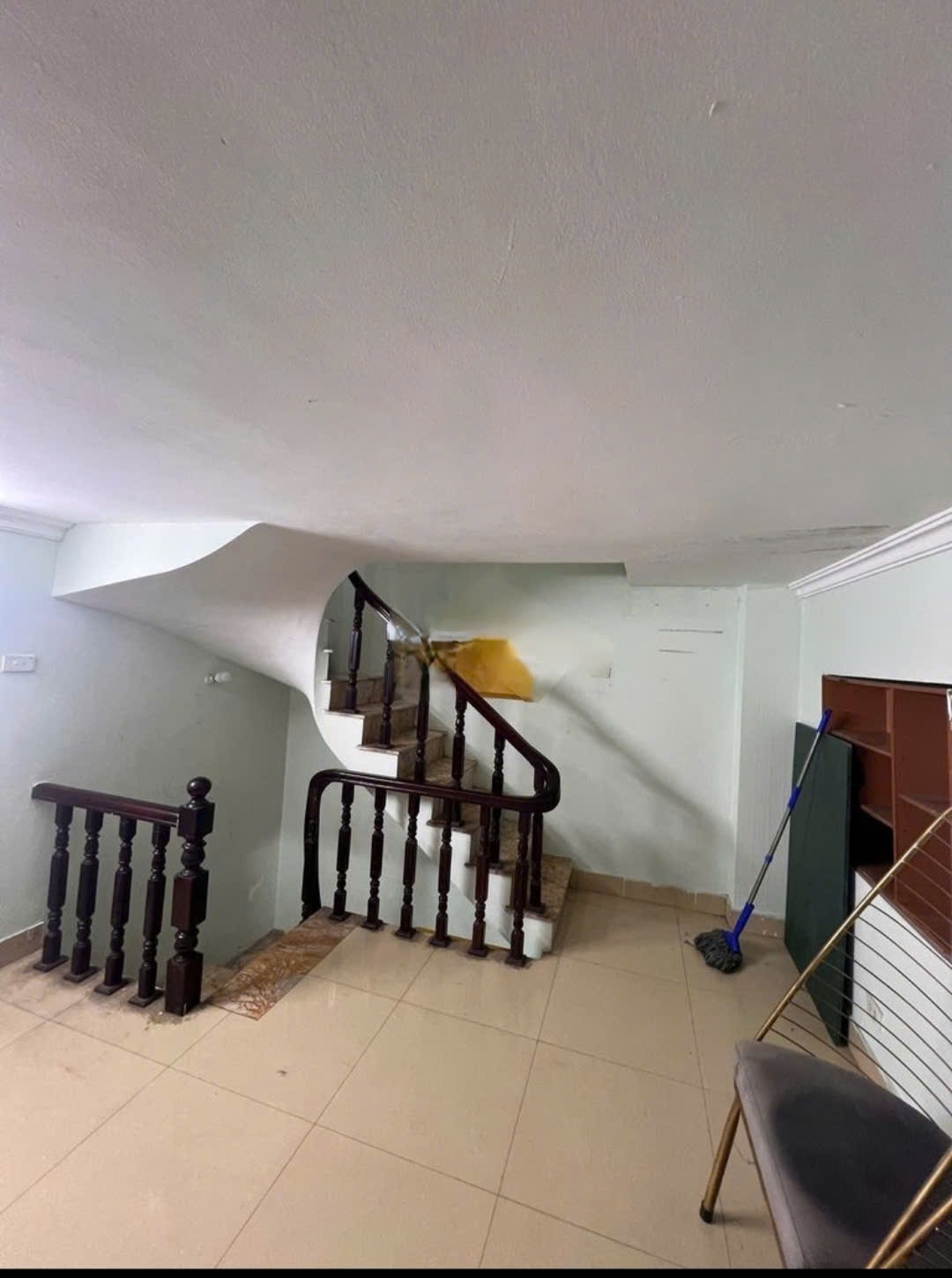 Cho thuê nhà ngõ Ao Dài Đê Tô Hoàng 25m² x 4 tầng 3 phòng ngủ 3 vệ sinh 8 Triệu