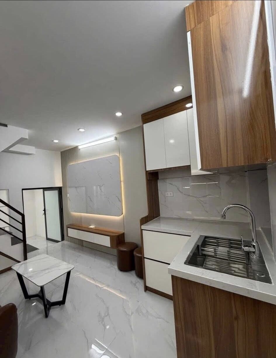 Cho thuê nhà ngõ chợ Khâm Thiên 3 tầng x 23m2 3 ngủ 2 vệ sinh 8.5 Triệu