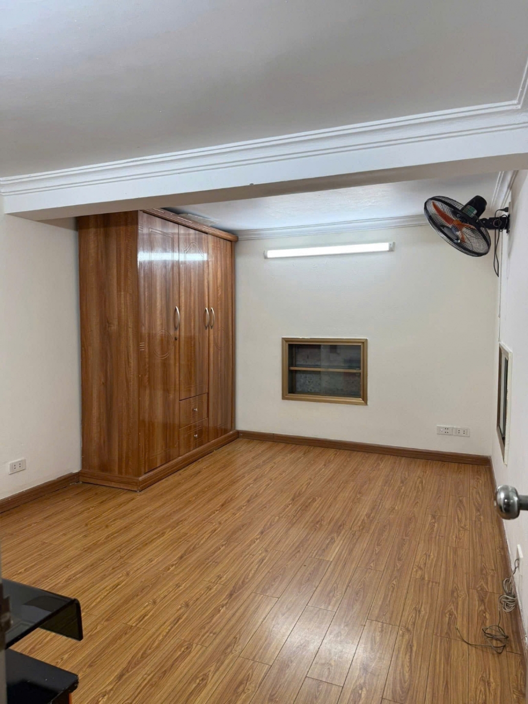 Cho thuê nhà ngõ Chùa Hưng Ký 4 tầng x 32m2 3 ngủ 2 wc 8 Triệu ở hộ gia đình