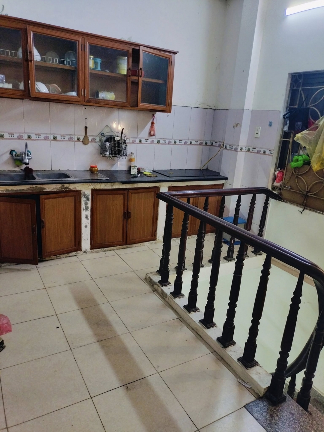 Cho thuê nhà ngõ ô tô Lương Khánh Thiện 35m2 x 4 tầng 3 ngủ 9 Triệu ô tô đỗ tận cửa