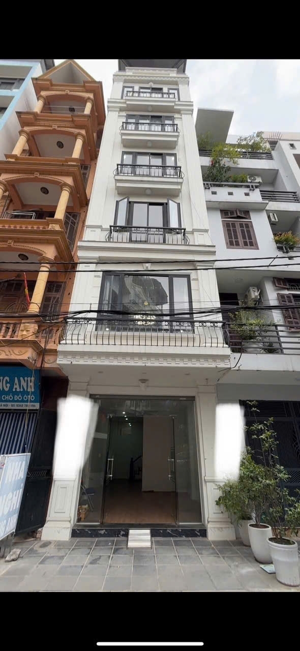 Cho thuê nhà ngõ ô tô Mạc Thái Tổ 46 m² × 65 tầng 5PN 6 WC 40 triệu