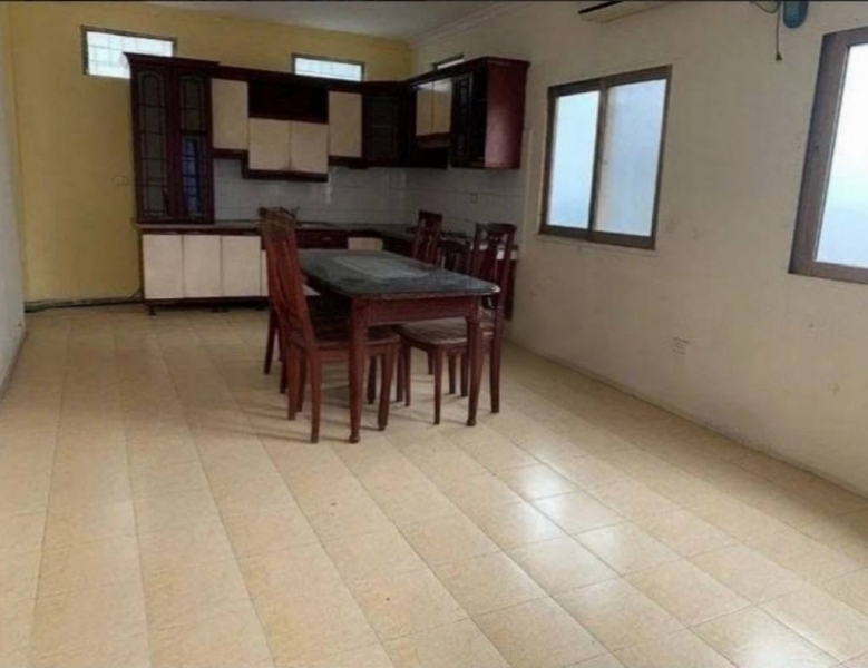 Cho thuê nhà ngõ Quan Nhân 65m2 x 4 tầng mt7m 40 Triệu ô tô tránh