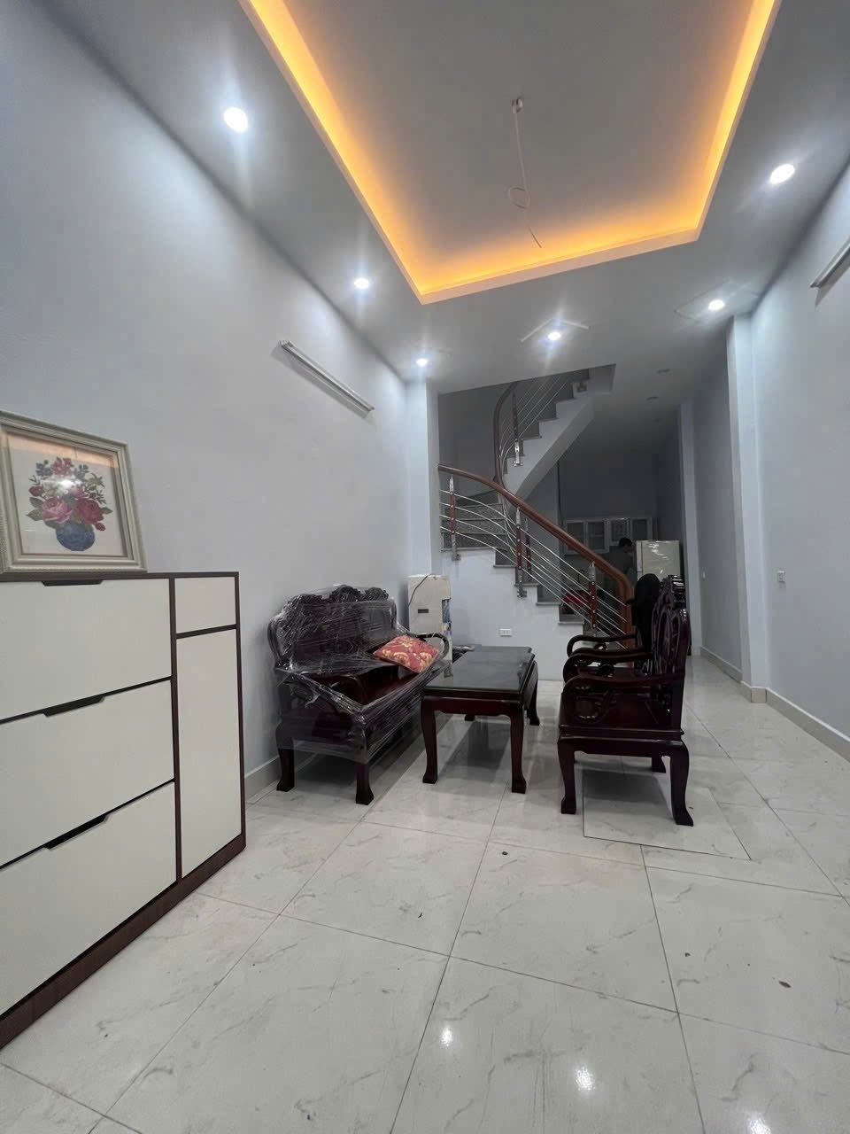 Cho thuê nhà nguyên căn ngõ 230 Định Công Thượng 35m² x 3 tầng 3PN 2 WC 8.2 Triệu