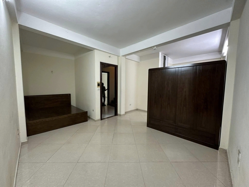 CHO THUÊ PHÒNG KHÉP KÍN FULL ĐỒ  TẠI P. LÁNG THƯỢNG ĐỐNG ĐA HÀ NỘI – CẦU THANG BỘ