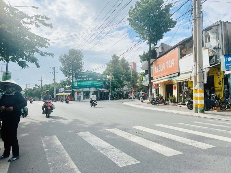 ĐẤT MẶT TIỀN KINH DOANH VÔ TRẦN HƯNG ĐẠO ĐÔNG HÒA DĨ AN KỀ BIGC GO 86M2 CHỈ 545 tỷ.