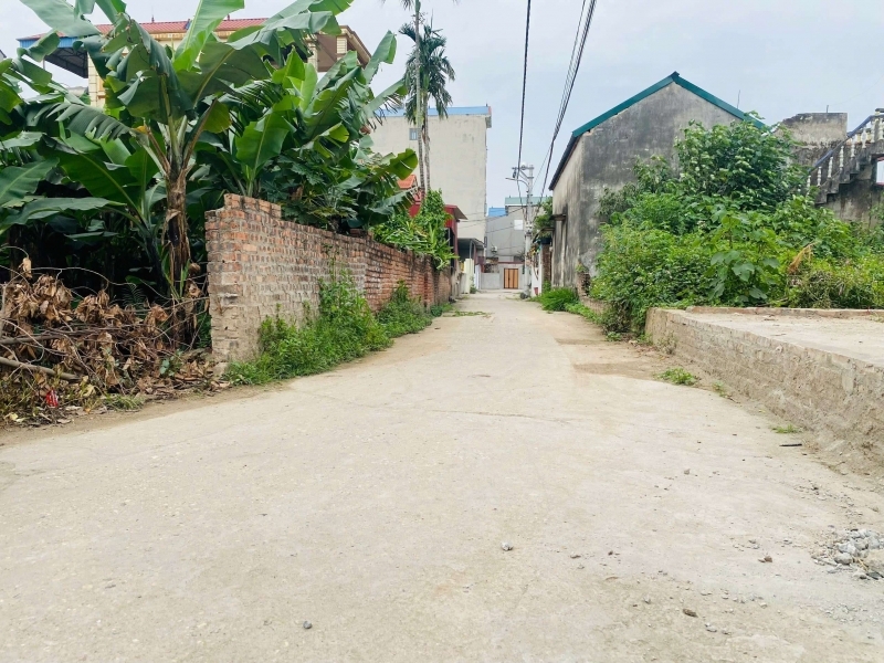 EM QUANG CHÍNH CHỦ BÁN 100M TT QUANG MINHFULL TCMT 43M Ô TÔ VÀONGÕ THÔNG TỨ PHÍA