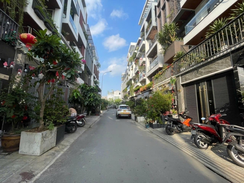 GIẢM 1 TỶ BÁN NHANH NHÀ 6 TẦNG DTSD: 68m2 FULL Nội Thất Có thang máy 650Kg KDC Đồng Bộ