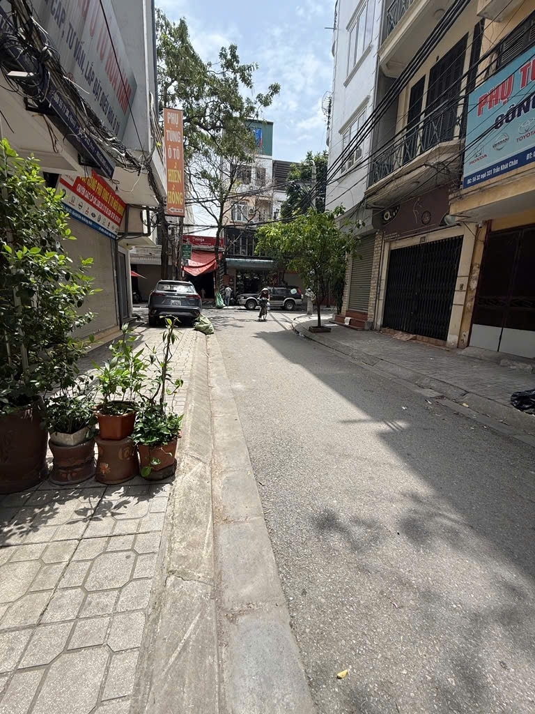 GIÁ NHỈNH 15 TỶ NHÀ TRẦN KHÁT CHÂN HAI BÀ TRƯNG
