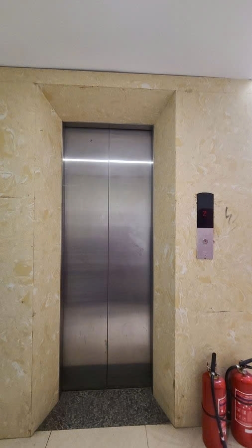 Mình cho thuê nhà mới hai cửa đi vỉa hè 104m2- 5T Bách Khoa_35 Tr