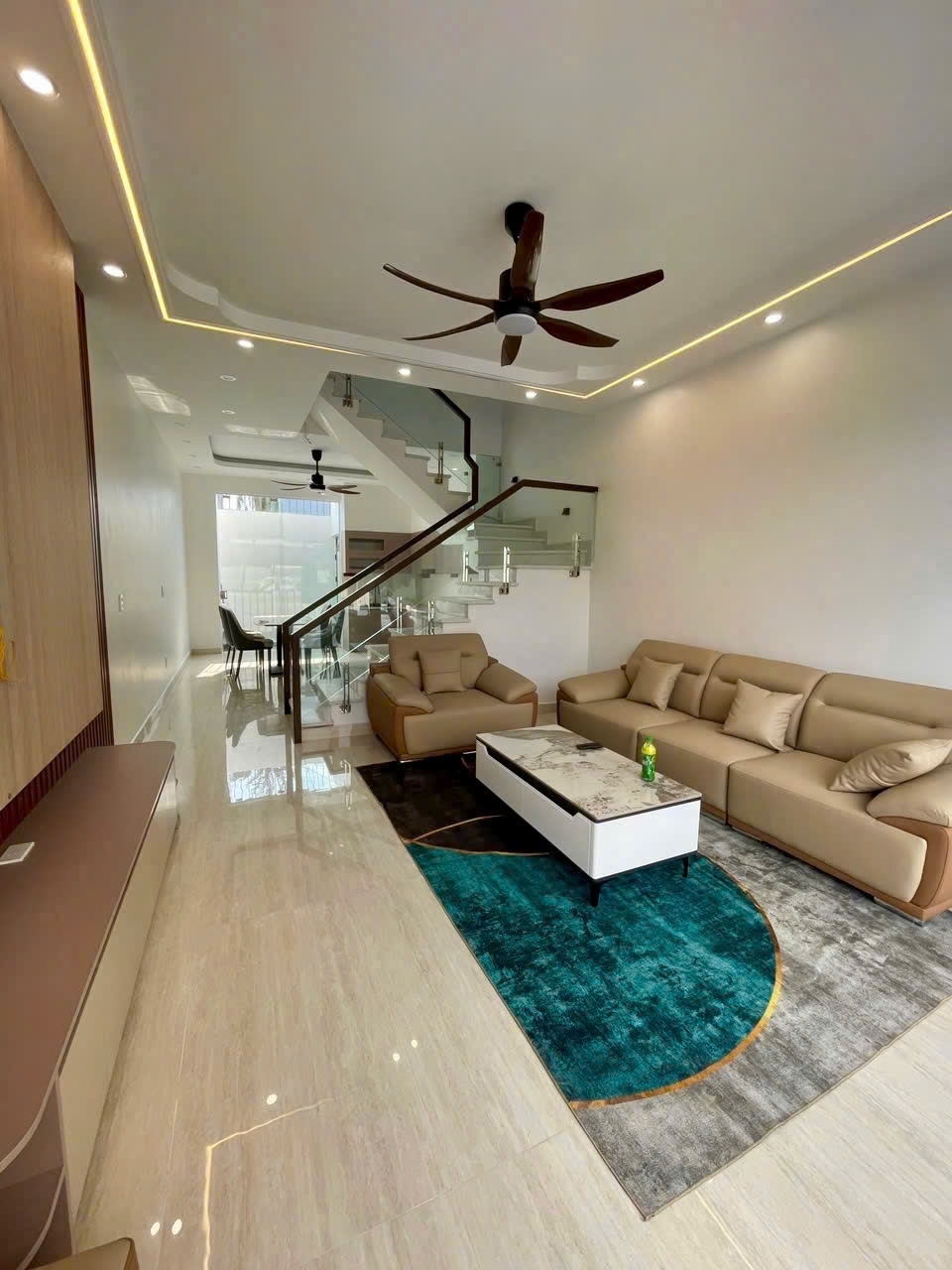 MỞ BÁN DÃY 5 CĂN- NGÕ TRƯỚC NHÀ 2 Ô TÔ TRÁNH NHAU VỊ TRÍ ĐẸP – TẶNG FULL NỘI THẤT TẠI ĐÀO YÊU -GẦN