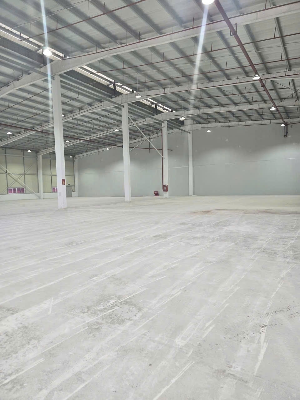 MỜI THUÊ NHÀ XƯỞNG TIÊU CHUẨN TRONG KCN YÊN PHONG BN. - Dt xưởng: 2329m2-