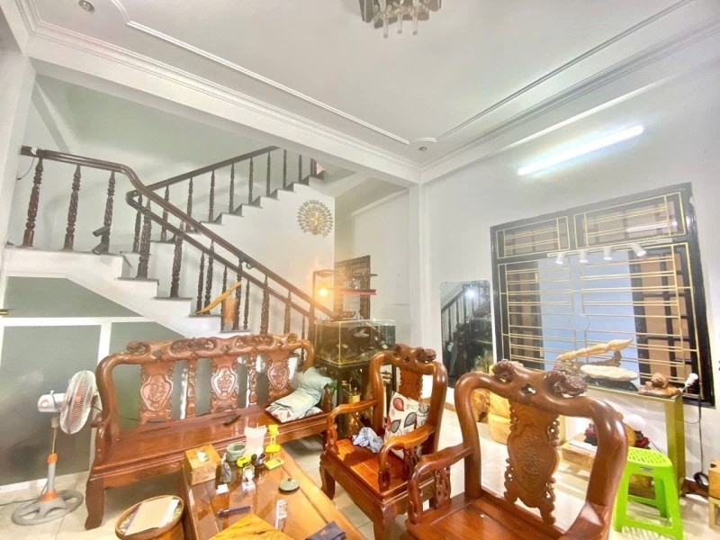 ♪ MT Tiểu La đường 10.5m Kinh Doanh Cực Ngon 180m2 ngang 6.7m chỉ 95tr/m2