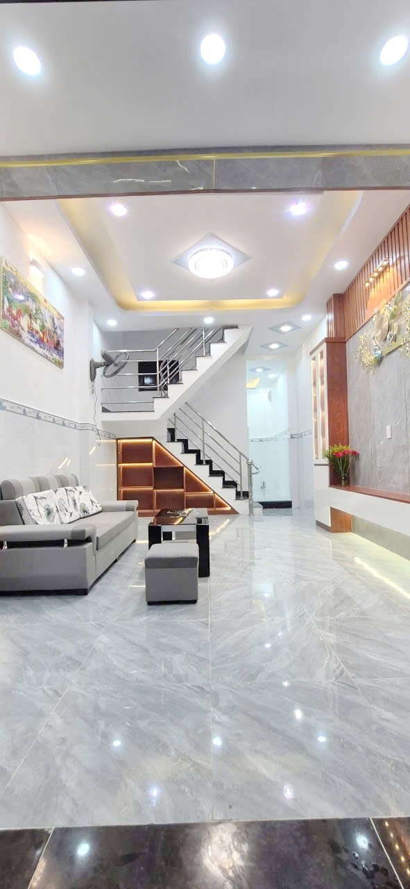 Nhà 3 tầng mới hẻm 1225 Phạm Thế Hiển P.Bình Đông. Giá: 5.78 tỷ bớt lộc