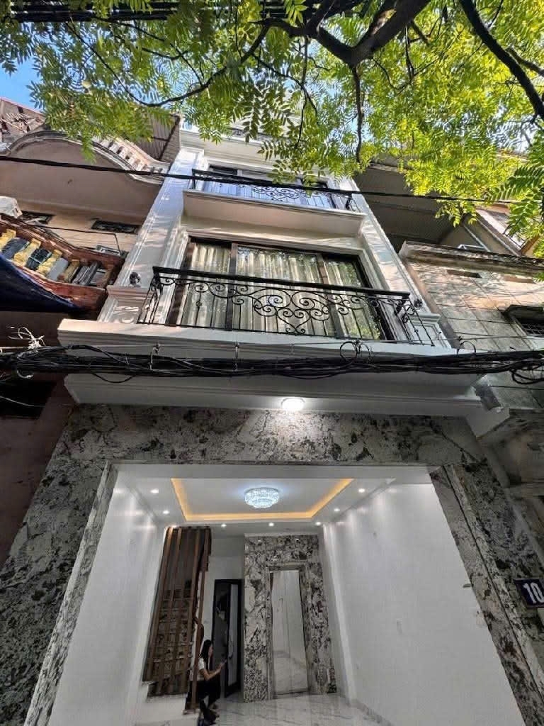 NHÀ ĐẸP TRUNG TÂM THỤY KHUÊ - VIEW HỒ TÂY - THANG MÁY - HIẾM BÁN