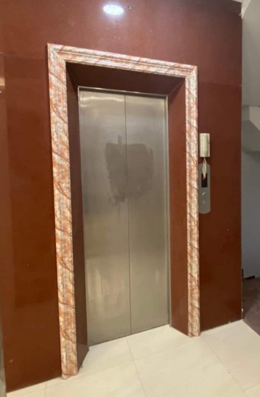 Nhà tôi cho thuê nhà hai cửa đi mới 97m2_ 4T; vỉa hè Duy Tân-30 Tr