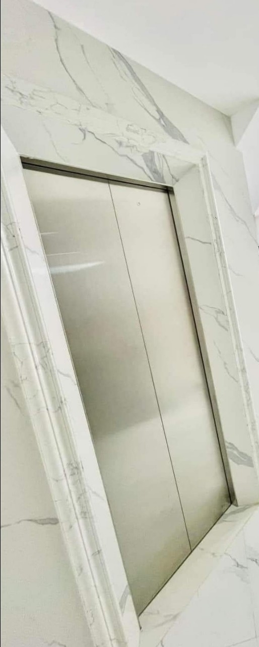 Nhà tôi cho thuê nhà hai cửa đi mới Lò Đúc 105m2x 4T vỉa hè 35 Tr