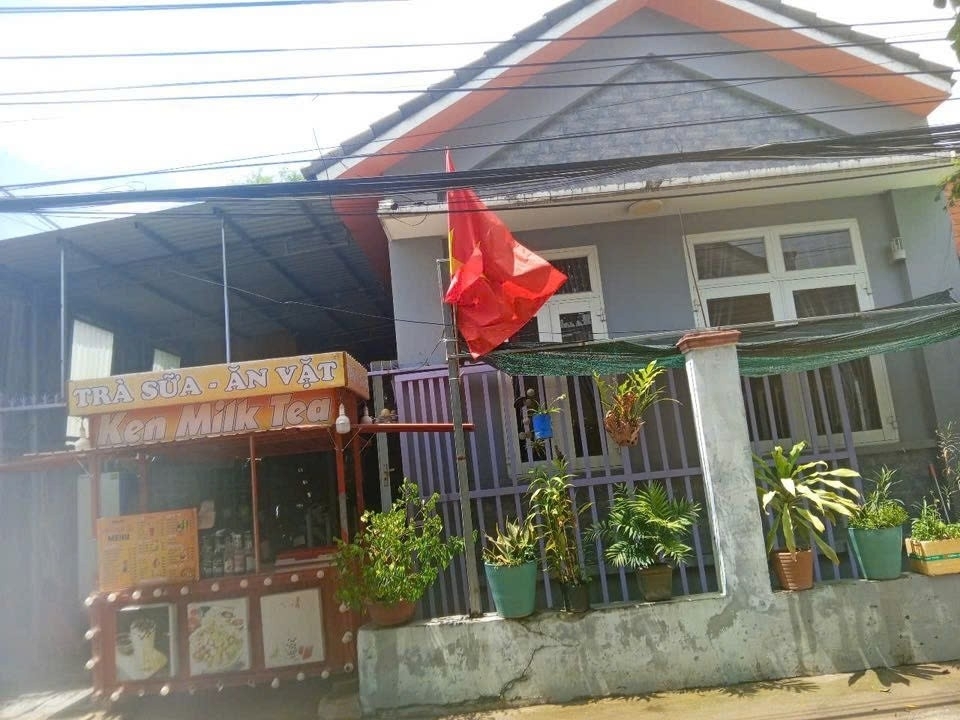 NHÀ VỊ TRÍ ĐẸP- GIÁ TỐT CHÍNH CHỦ CẦN BÁN Căn Nhà NHANH Căn Nhà Bình Chuẩn Thuận An Bình Dương