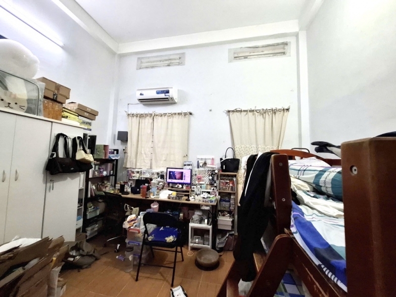 Nhỉnh 4 tỷ mua được nhà 4T ngang 4.2 gần Hoàng Hoa Thám nhà ga T3 sân bay