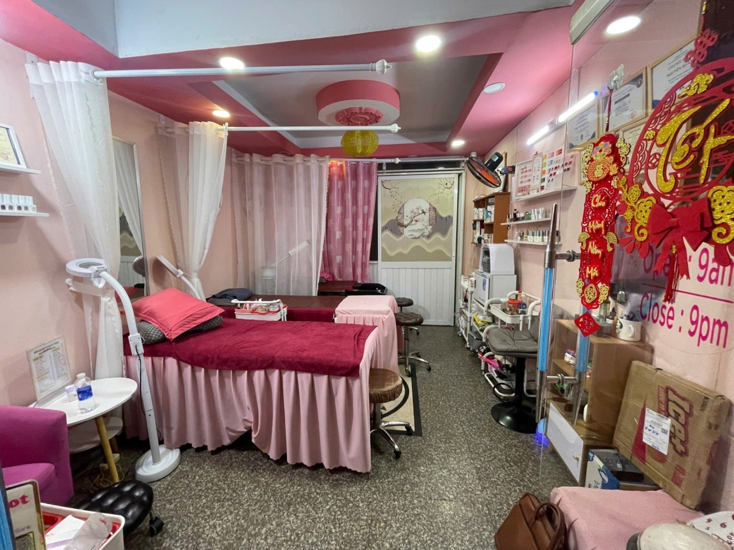 Quận Phú Nhuận ! CHỐT NHANH ! SANG RẺ SPA – GỘI MB thuê 5 tr/ tháng Tel : 0907304403 ( Chính Chủ )