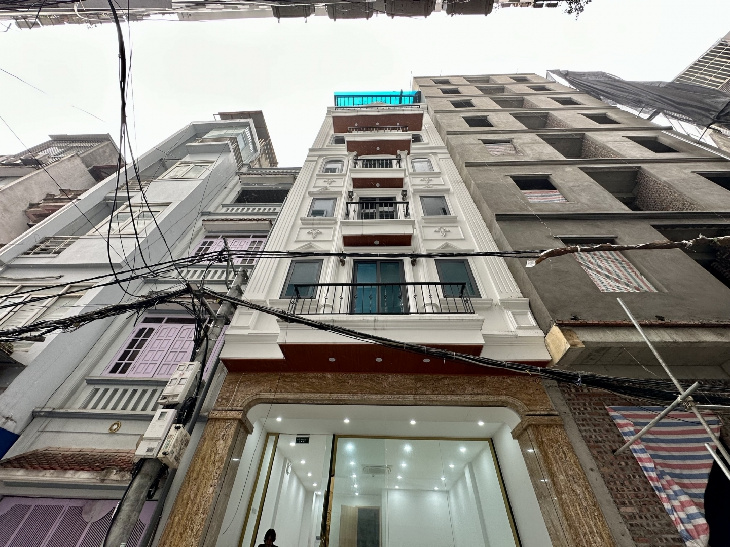 (Tin thật 100%) Bán tòa VP kết hợp CHDV tại Kim Mã - Phân lô 2 ô tô tránh - Dòng tiền 15 tỷ/năm