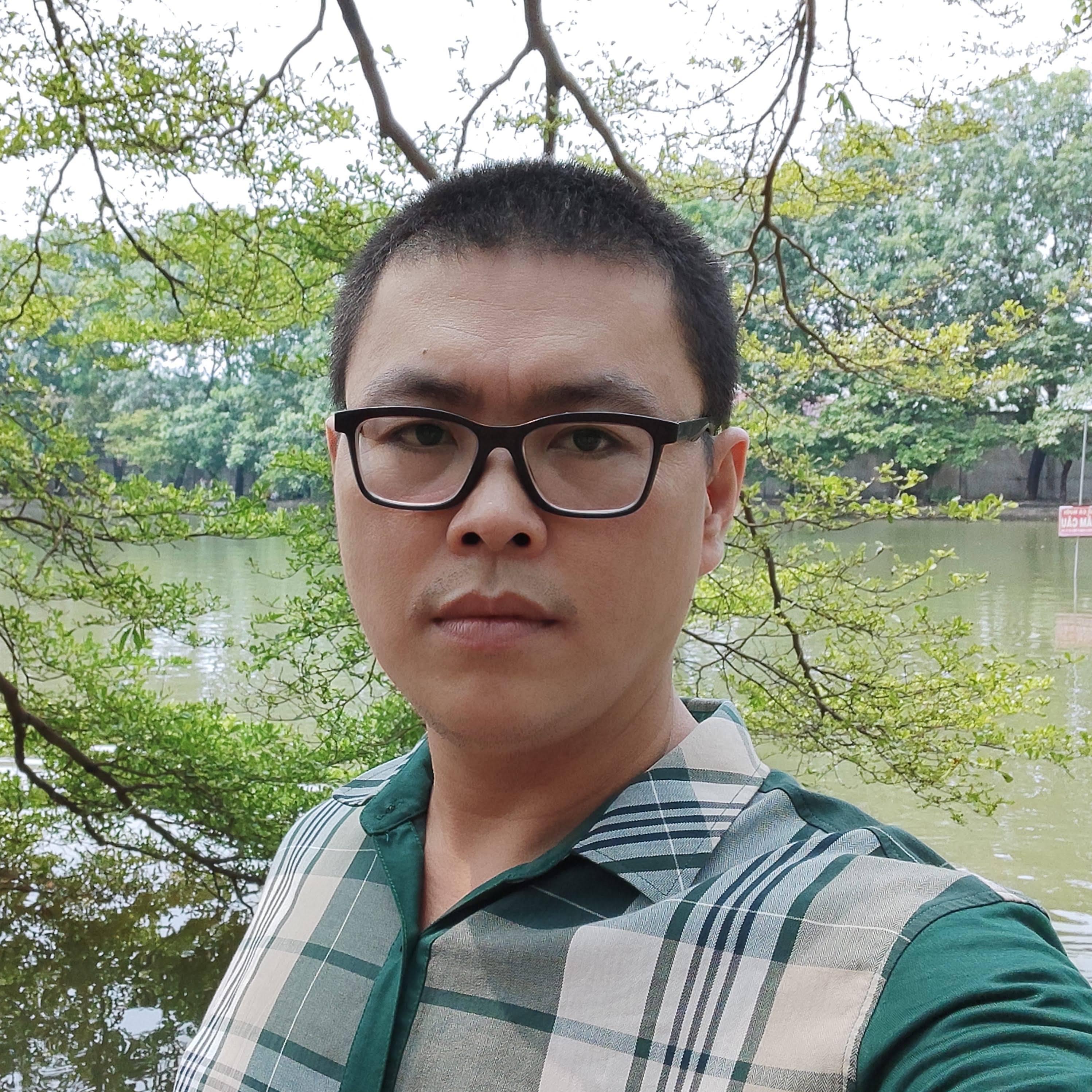 Nguyễn Mạnh Hùng